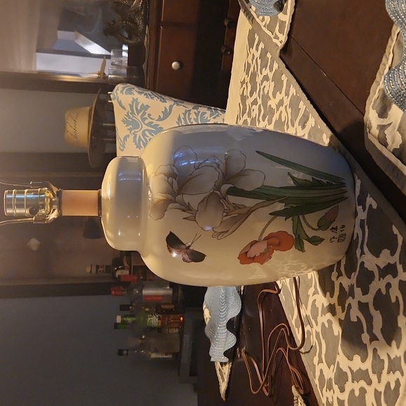 Table lamp